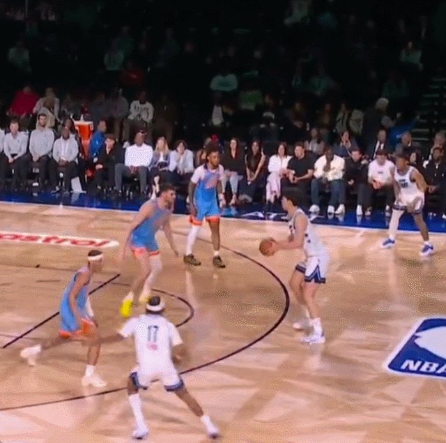 1771038293328015465.gif 1.gif